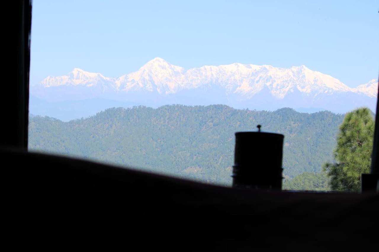 Khali Estate Hotel Binsar Eksteriør billede